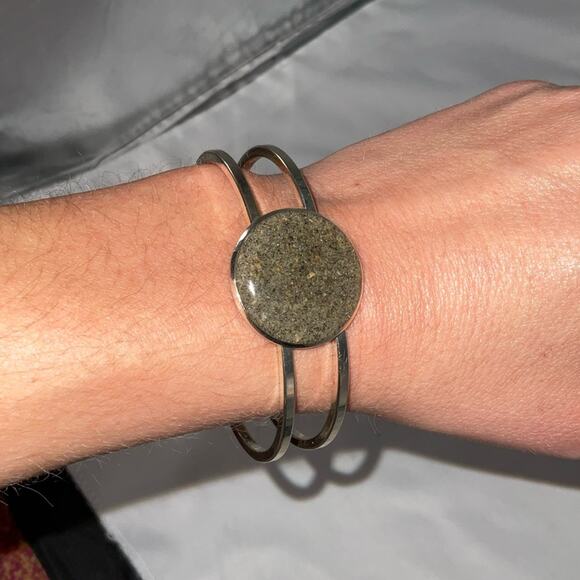 DUNE JEWELRY MARINA SILVER SAND BRACELET HINGED CUFF - Picture 3 of 7